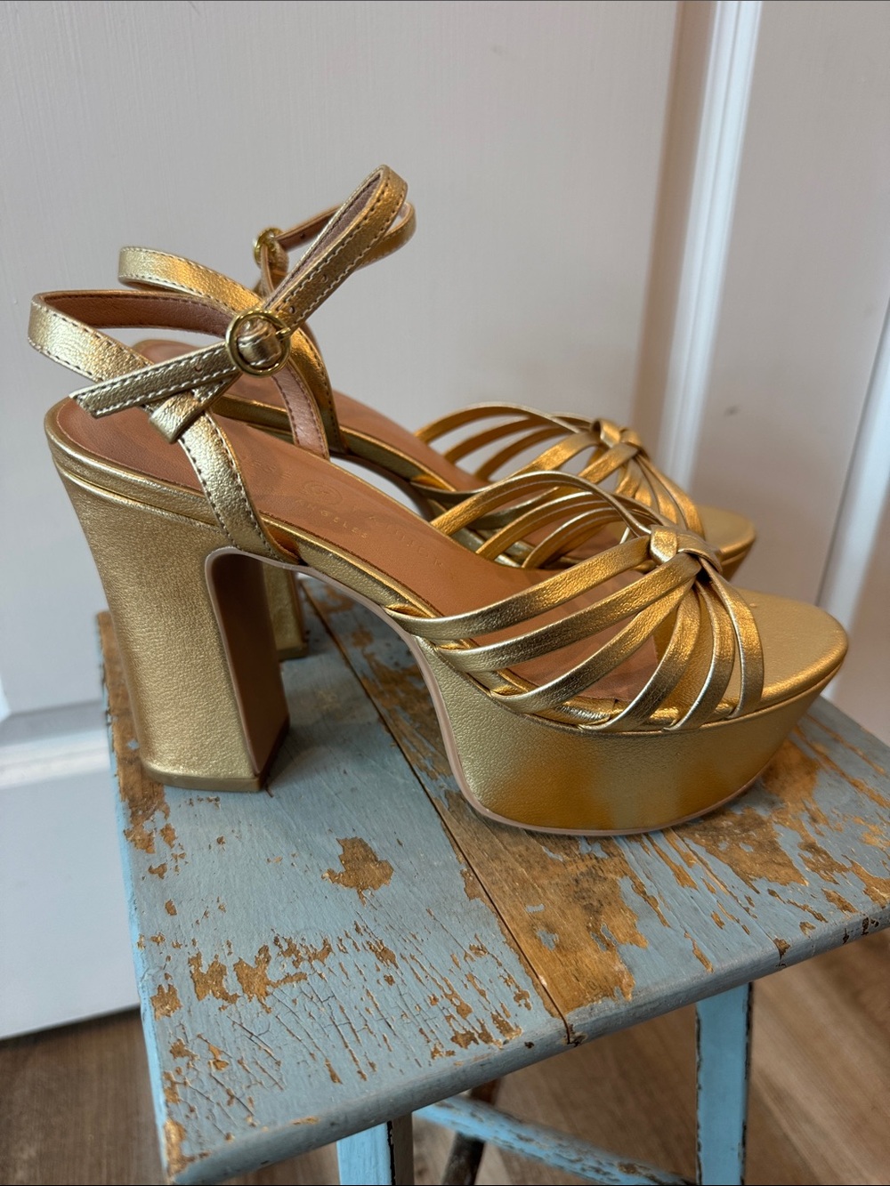 Chinese Laundry Doll Metallic Gold Platform Ankle Strap 4” High Heel Sandals - Picture 7 of 16
